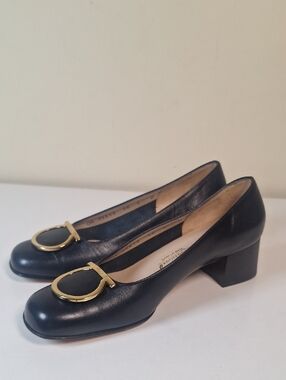 Salvatore Ferrigamo Maxi Gancini Navy/Gold  Block Heel Pumps Size 4